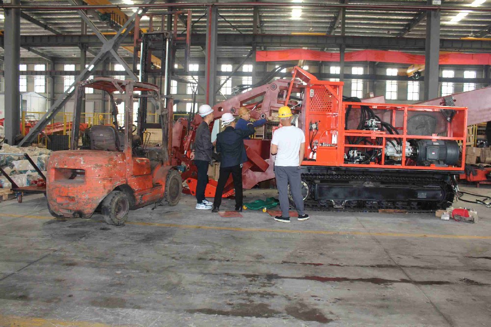 扒渣機與其他裝載設備的協(xié)同作業(yè)模式
