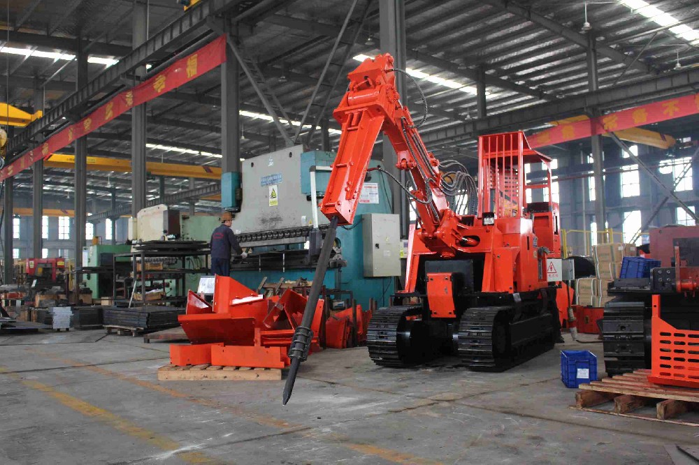 吉安隧道扒渣機工作環(huán)境對設備性能的影響
