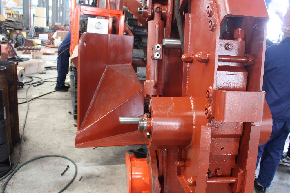 郴州井下扒渣機生產(chǎn)廠家，為引水渠工程提供方案
