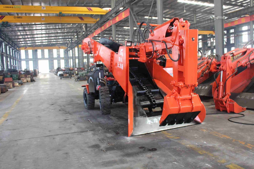 扒渣機(jī)界的性能天花板你聽說過這一款嗎
