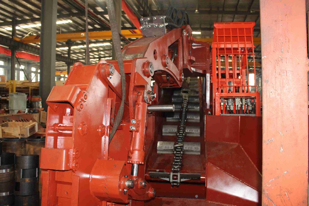 扒渣機(jī)型號(hào)研發(fā)背后鮮為人知的技術(shù)故事