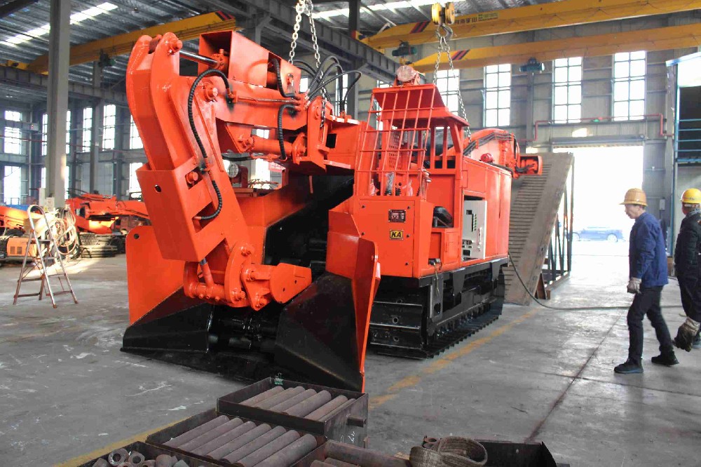 小型扒渣機(jī)技術(shù)培訓(xùn)免費(fèi)報(bào)名：廠家資深工程師授課
