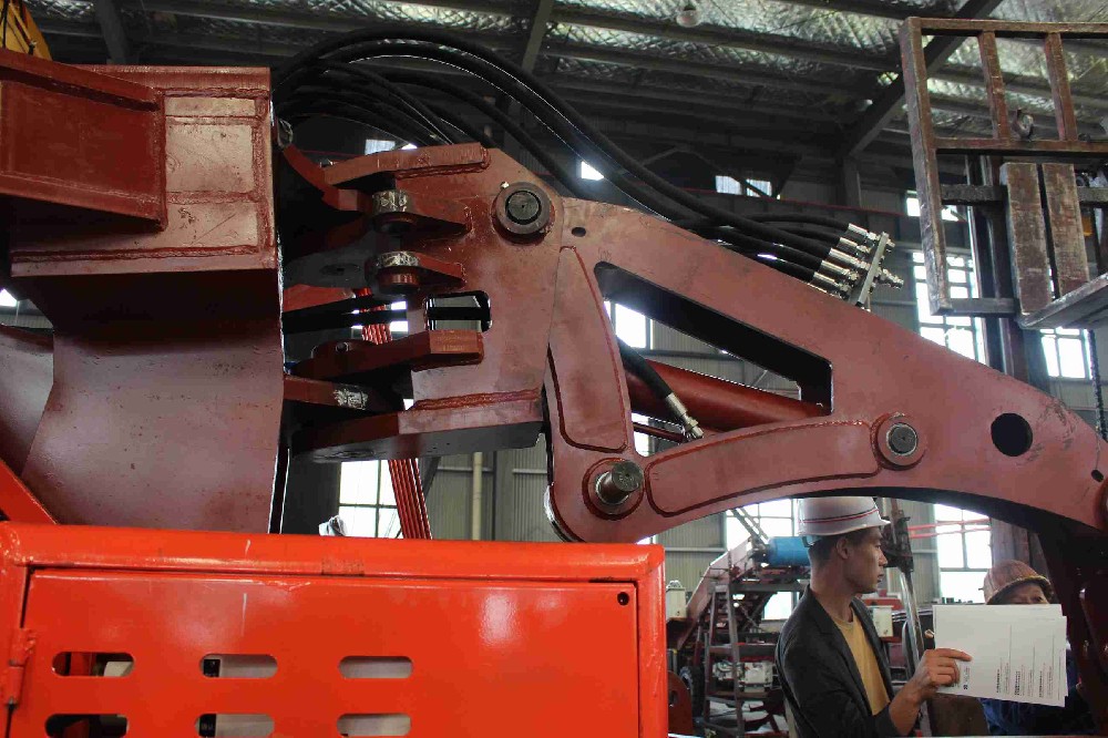 井下撬毛臺車 vs 傳統(tǒng)人工撬毛，效率對比
