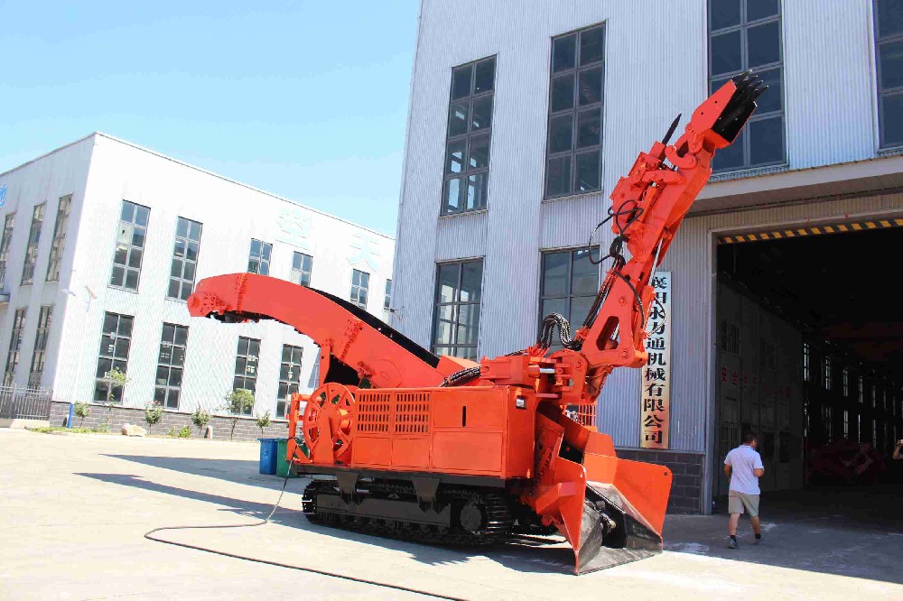 60型履帶式扒渣機(jī)適合哪些礦山作業(yè)？
