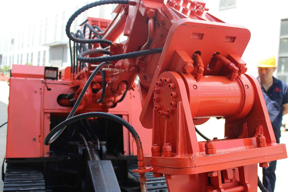 清遠(yuǎn) 80 履帶扒渣機(jī)排名，從產(chǎn)品性能看實力品牌
