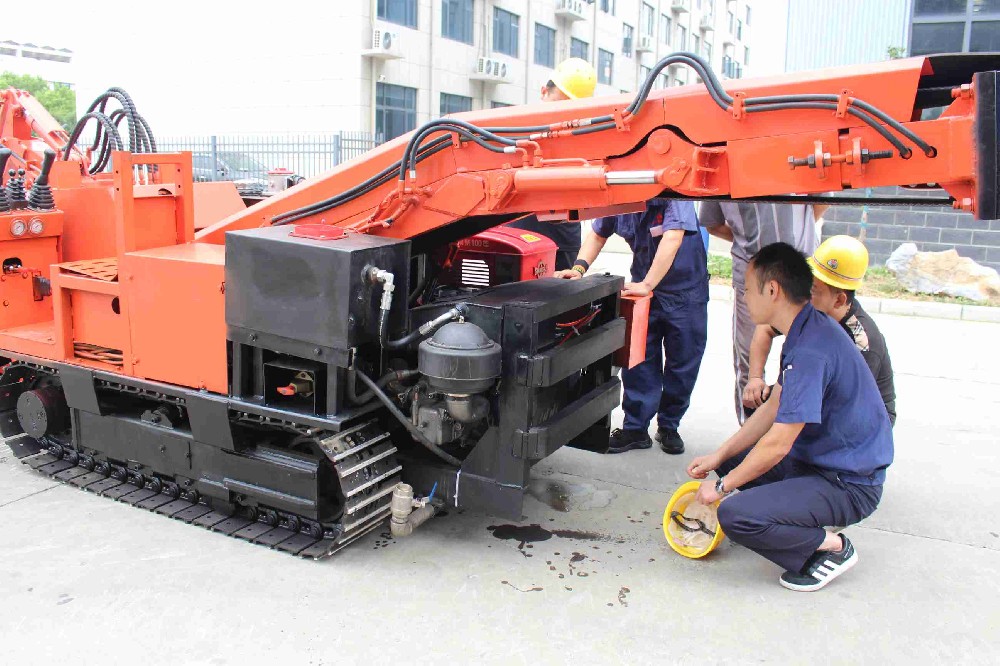 扒渣機售后服務對比，襄陽哪家更靠譜？
