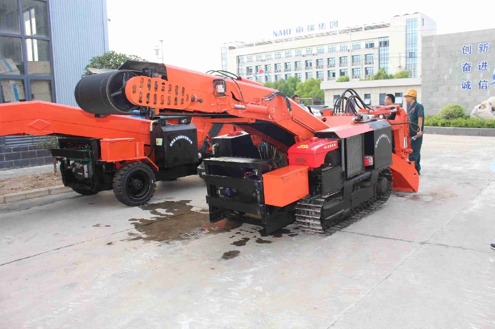 河南180型履帶扒渣機(jī)維修指南，常見問題解答！
