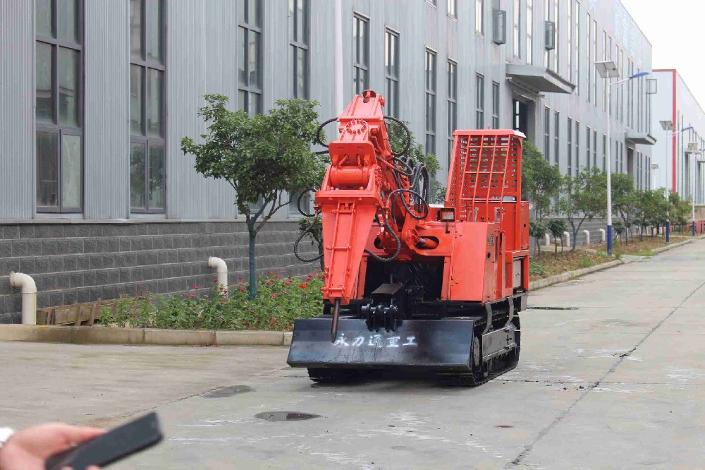 襄陽(yáng) 80 履帶扒渣機(jī)排名,成功秘訣背后的實(shí)力品牌