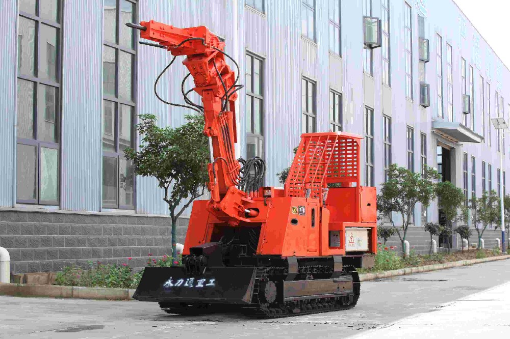 隧道施工中，襄陽(yáng)扒渣機(jī)如何提高效率？
